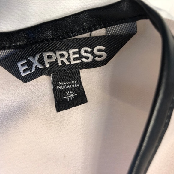 Express flowy tank tan w/ black faux leather trim - Picture 4 of 8